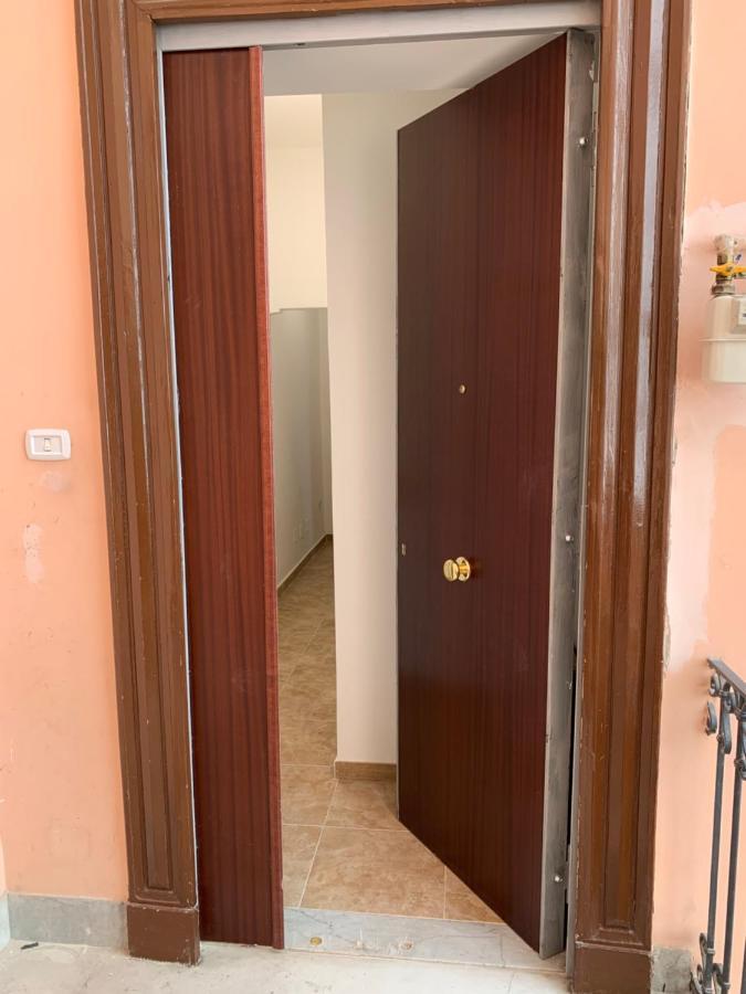 Miris Home Fast And Comfortable With Self Check In 8 Minutes Walk Near Naples Airport Exterior foto