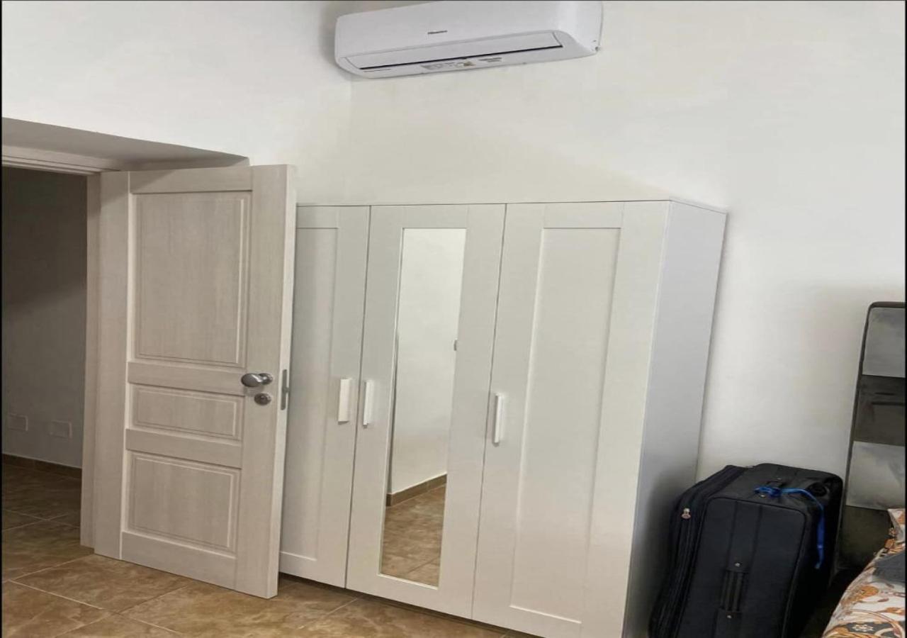 Miris Home Fast And Comfortable With Self Check In 8 Minutes Walk Near Naples Airport Exterior foto